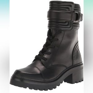 DKNY Women's Smooth Lug Sole Leather Boot Fashion 8.5 brand new